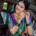 Ananya Nagalla Instagram - మీకు, మీ కుటుంబ సభ్యులకు విజయదశమి శుభాకాంక్షలు❤️ 📸 : @landscapephotography19 👗: @wholesale_uppada_pattu_sarees_ Location : @vintage_vanam #ananyanagalla #dussehra