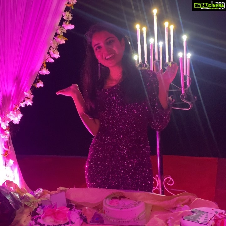 Ananya Nagalla Instagram - #birthday2021 Thank you so much for all the wishes, I love you🥰 You guys made me feel special and i will always remember this feeling ❤️ I promise you that i will keep on entertaining you guys by being part of good films😊 friends and family all love to you people😘 I will make sure that you guys will be proud of me always 😀😀