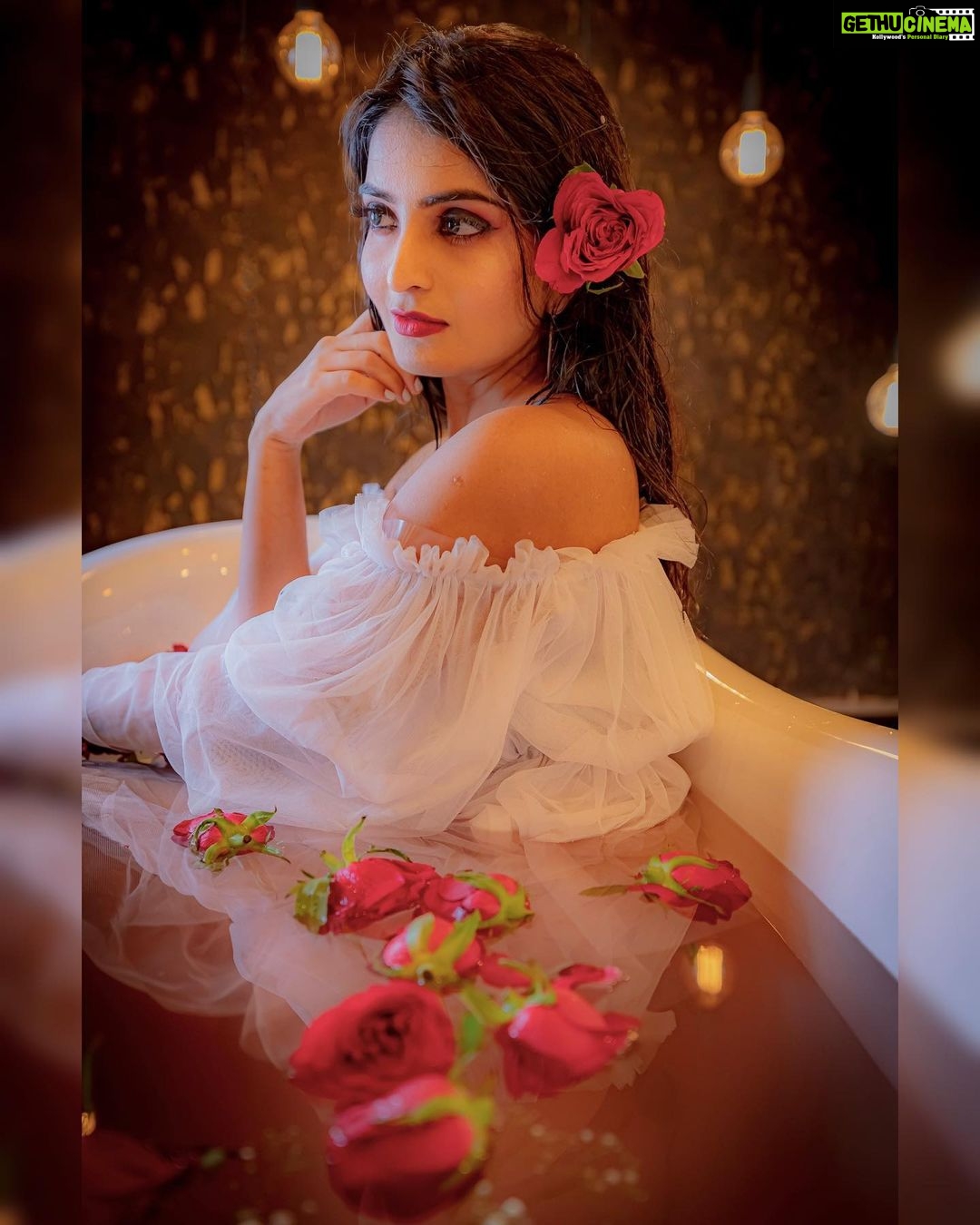 Ananya Nagalla Instagram - Gearing up for my next destination be like🤷♀️ Concept Design - The Art of Floral Feminity By, @dheerajroyale @aksharabingi 📸- @dheerajroyale Costume Design & Styling- @aksharabingi @varshha.design.art.styling Makeup- @this_girl_does_makeup @_bhavna_thakur_