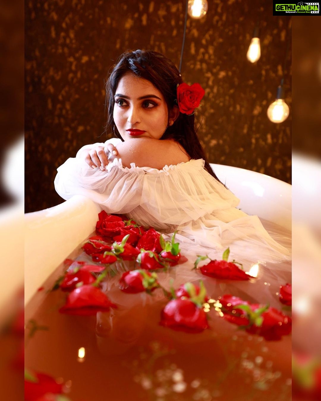 Ananya Nagalla Instagram - Gearing up for my next destination be like🤷♀️ Concept Design - The Art of Floral Feminity By, @dheerajroyale @aksharabingi 📸- @dheerajroyale Costume Design & Styling- @aksharabingi @varshha.design.art.styling Makeup- @this_girl_does_makeup @_bhavna_thakur_