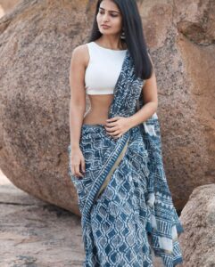 Ananya Nagalla Instagram - Festival and some photos!
Happy sriramanavami guys❤️
Photos : @saicharanthejareddyphotography 😃❤️
Saree : @unnatisilks 
Jewellery : @pretty.jewelbox 
Use this coupon code IZFMI7 And you can get  flat 12% OFF on all orders
@digitale.media 

#traditional #cottonsaree #ananyanagalla
