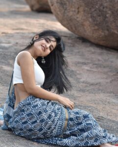 Ananya Nagalla Instagram - Festival and some photos!
Happy sriramanavami guys❤️
Photos : @saicharanthejareddyphotography 😃❤️
Saree : @unnatisilks 
Jewellery : @pretty.jewelbox 
Use this coupon code IZFMI7 And you can get  flat 12% OFF on all orders
@digitale.media 

#traditional #cottonsaree #ananyanagalla