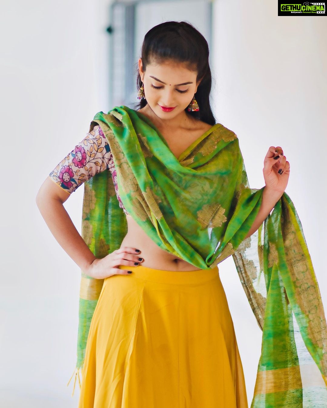 Ananya Nagalla Instagram - Releasing tomorrow 😀💃 Photography: @saicharanthejareddyphotography #excited #vakeelsaab #vakeelsaabonapril9th #powerstarpawankalyan #ananyanagalla