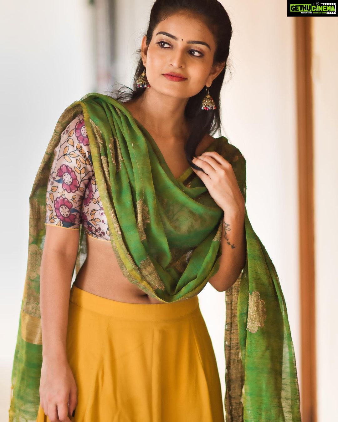 Ananya Nagalla Instagram - Releasing tomorrow 😀💃 Photography : @saicharanthejareddyphotography #excited #vakeelsaab #vakeelsaabonapril9th #powerstarpawankalyan #ananyanagalla
