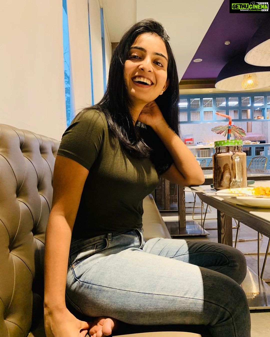 Ananya Nagalla Instagram - To whoever the people who thinks that i don’t eat at all.. here is the proof swipe left🤷♀️ Panipuri makes me happy 😃 #ananyanagalla
