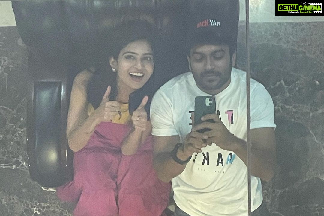 Ananya Nagalla Instagram - Each and every one of you is the reason behind this success .. you have no idea how i am gonna repay it but i am gonna do it for sure🙂 Thanks for everything ❤️🙏 Cant ask for anything more #Playback #ananyanagalla @aryasukku @idineshtej @iam_jakka @iamarjunkalyan @imspandanaofficial @murthyscribe @tnrid @siva_veerapaneni 👗: @shilpacouture Enchanté Café & Confectionery