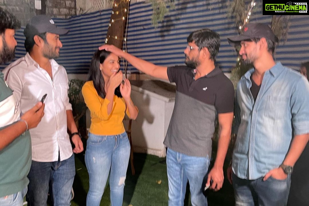 Ananya Nagalla Instagram - Each and every one of you is the reason behind this success .. you have no idea how i am gonna repay it but i am gonna do it for sure🙂 Thanks for everything ❤️🙏 Cant ask for anything more #Playback #ananyanagalla @aryasukku @idineshtej @iam_jakka @iamarjunkalyan @imspandanaofficial @murthyscribe @tnrid @siva_veerapaneni 👗: @shilpacouture Enchanté Café & Confectionery