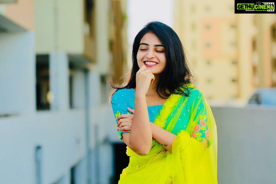 Ananya Nagalla Instagram - finding more reasons to smile at my own problems .. enkem cheyyaleka 🤷♀️ #smile #ananyanagalla