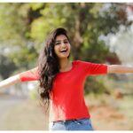 Ananya Nagalla Instagram - Welcoming new year with this much of excitement .. 2018 was a year with many firsts.. movie, webseries, video song, nominated in SIIMA short film awards, got promoted in infy, finished up my LLB so many exciting things.. thank you 2018 and welcome 2019❤️❤️.... Happiest new year to all of you 😍😍😍 Btw PC: @mr.subashchandra