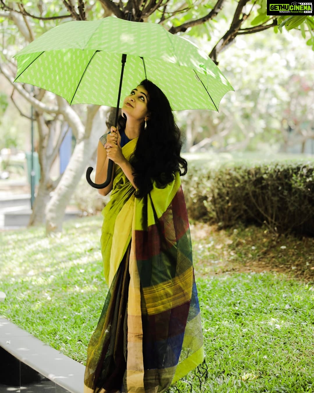 Ananya Nagalla Instagram - Sometimes its tough to select some pics from 100's of pics... One such photoshoot is this ππ... PC : @momentsbymr π #sareelove #traditionatitsbest #instapics #finestphotography #bestphotoshoot π