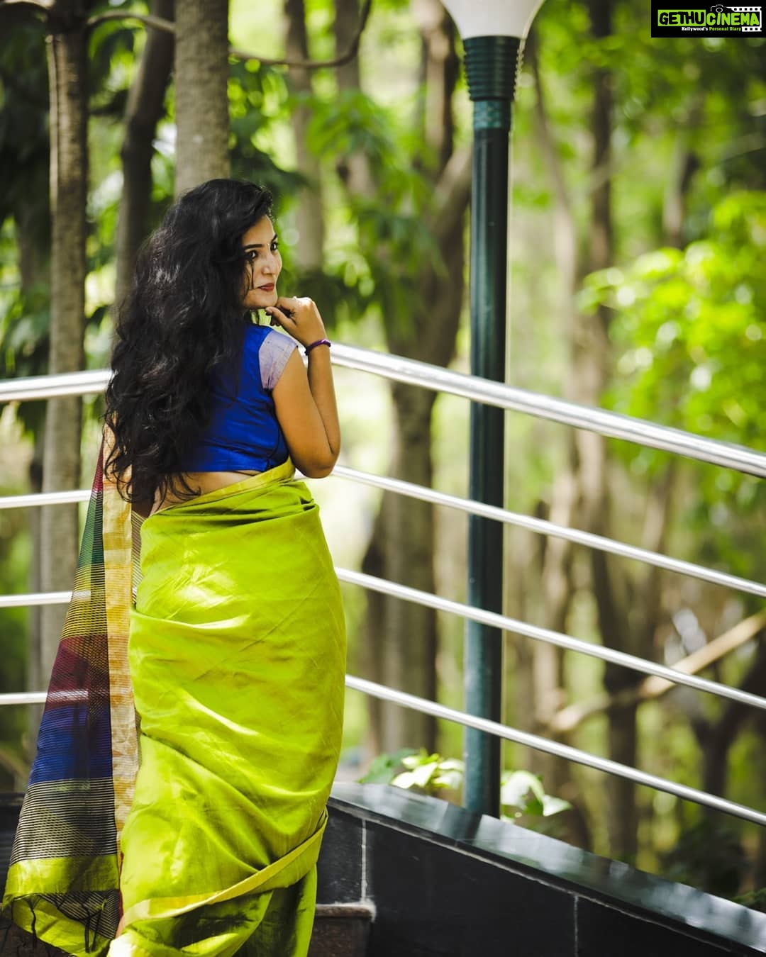 Ananya Nagalla Instagram - Sometimes its tough to select some pics from 100's of pics... One such photoshoot is this ππ... PC : @momentsbymr π #sareelove #traditionatitsbest #instapics #finestphotography #bestphotoshoot π