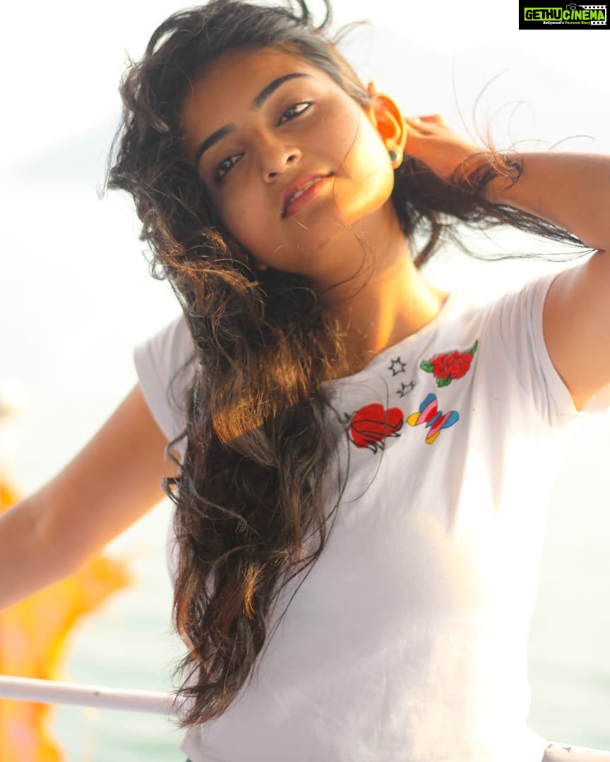Ananya Nagalla Instagram - surrounded by nature , water and that cutie made me super happy😁😁... #purestwater #natureatitsbest #cutiepie #surroundedbylove 😍😍
