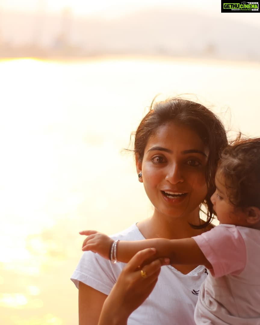 Ananya Nagalla Instagram - surrounded by nature , water and that cutie made me super happy😁😁... #purestwater #natureatitsbest #cutiepie #surroundedbylove 😍😍