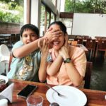 Anasuya Bharadwaj Instagram - Just when the family is in the “Good Food Good Mood” zone!! 🍕🍝🍮🍰😋 #TheBharadwajJournal 🧿❤️ @susank.bharadwaj ! You should pose better though you were famished! Just saying 🤷🏻‍♀️😏