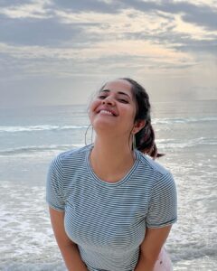 Anasuya Bharadwaj Instagram - I wonder if the beach misses me 💭🌊

#waterbabyForLife #Vacaymissing #throwbackTuesday