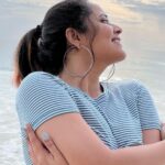 Anasuya Bharadwaj Instagram - I wonder if the beach misses me 💭🌊 #waterbabyForLife #Vacaymissing #throwbackTuesday