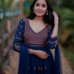 Anikha Instagram – ✨✨

@rainbowmedia_photography @sakshya_makeover
@arsignatureofficial 
@jpcastinghouse
@farmrockgarden