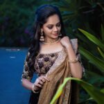 Anitha Sampath Instagram - Happy evening guys🥰💖 Mua @saranyamakeupartistry Hairdo @vanitha_makeover Outfit @yaradesigners Jewels @chennai_jazz Flowers @reesribridalflowers Photographer @single_sparrow_photography #anitha #anithasampath #photoshoot #reels #lehengalook #bridallook #biggboss #vijaytv #newsreader #biggbossanitha #sppgardens #bridalphotoshoot #lehengavarieties #chennaimakeupartist #makeuplook #southindianmakeup #southindianmodel SPPGardens