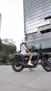 Anju Kurian Instagram - It's time for the hunter to begin the hunt in Bangkok City with the all new roaring Royal Enfield Hunter 350! Thanks to @sidlal and @royalenfield team for inviting me to this kind of exquisite collaboration in Thailand. 🎥- @prashanth_bionic #thailand #hunter350 #royalenfield #bangkok #bangkokdiaries #traveller #anjukurian #reels #reeloftheday #thisisthefuture