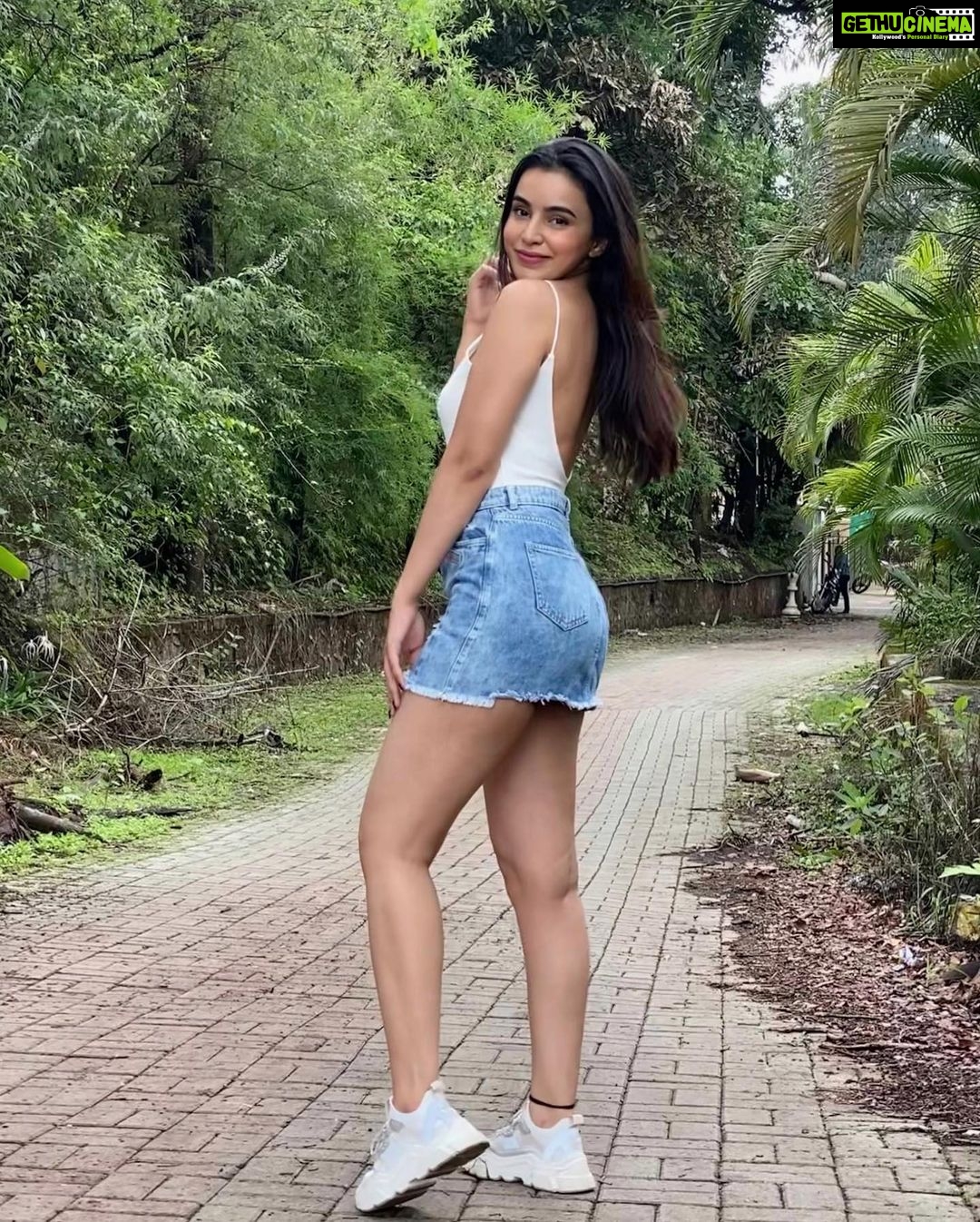 Ankitta Sharma Instagram - 🍃𝙙𝙖𝙮𝙨 𝙡𝙞𝙠𝙚 𝙩𝙝𝙚𝙨𝙚>>