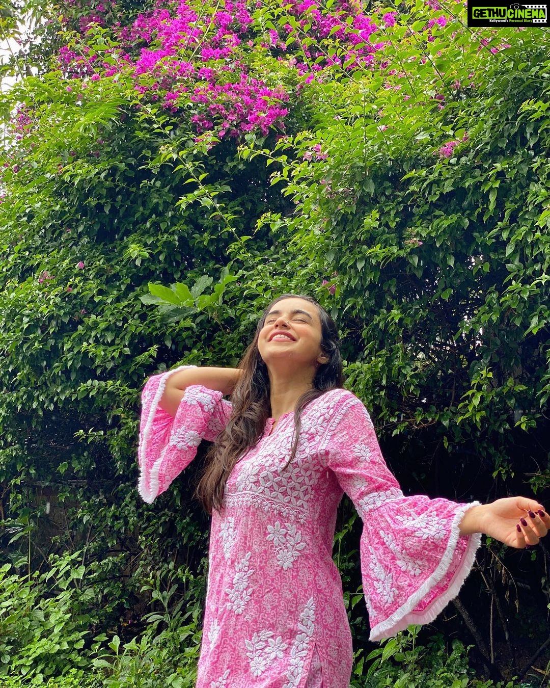 Ankitta Sharma Instagram - सबसे प्यारी सुबह तेरी, सबसे रंगीं तेरी शाम.. तुझपे दिल क़ुरबान.. 🇮🇳💕