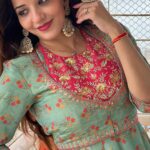 Antara Biswas Instagram – “Mashooqa Mashooqa” …. #feelitreelit #reelitfeelit #ootd #mashooqamashooqa 

Styled by: @styling.your.soul 
Outfit: @tanisha_vaidya