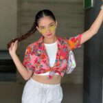 Anushka Sen Instagram - wild child 🌻💞✨