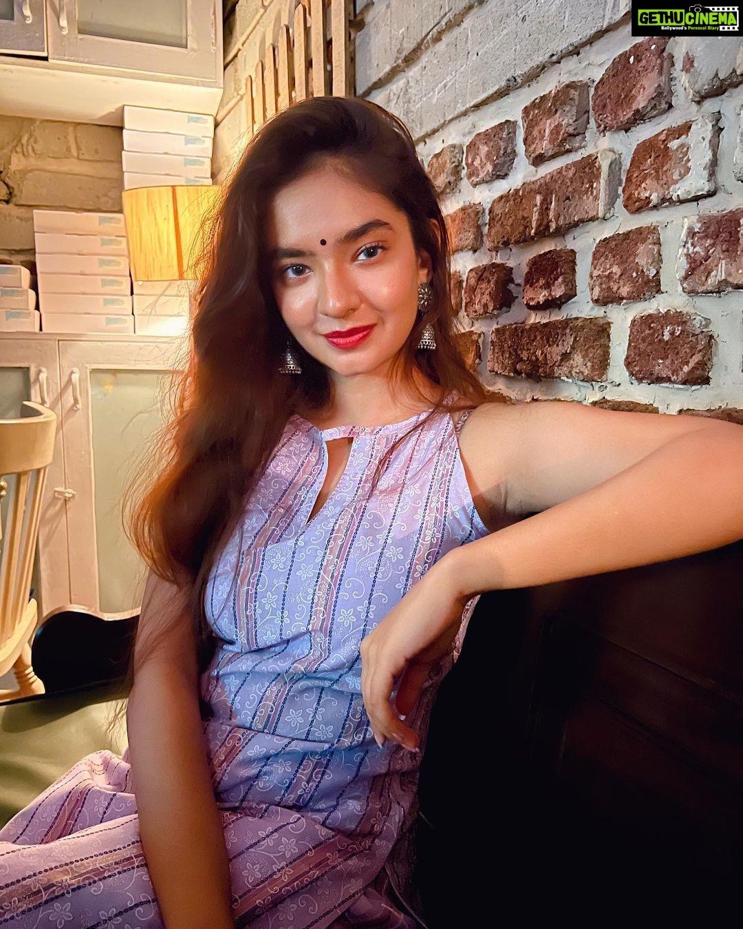 Anushka Sen Instagram - Aajave dil tera, pura bhi na hove ❤️🔥