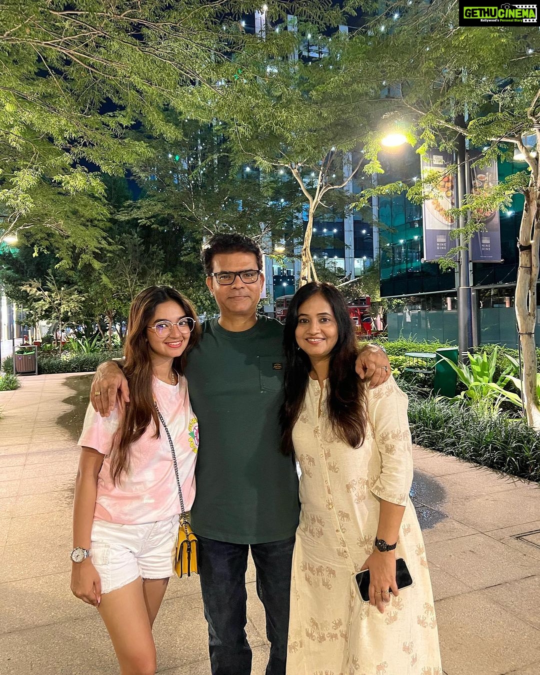 Anushka Sen Instagram - Nights like these 🦦✨💁♀️💕