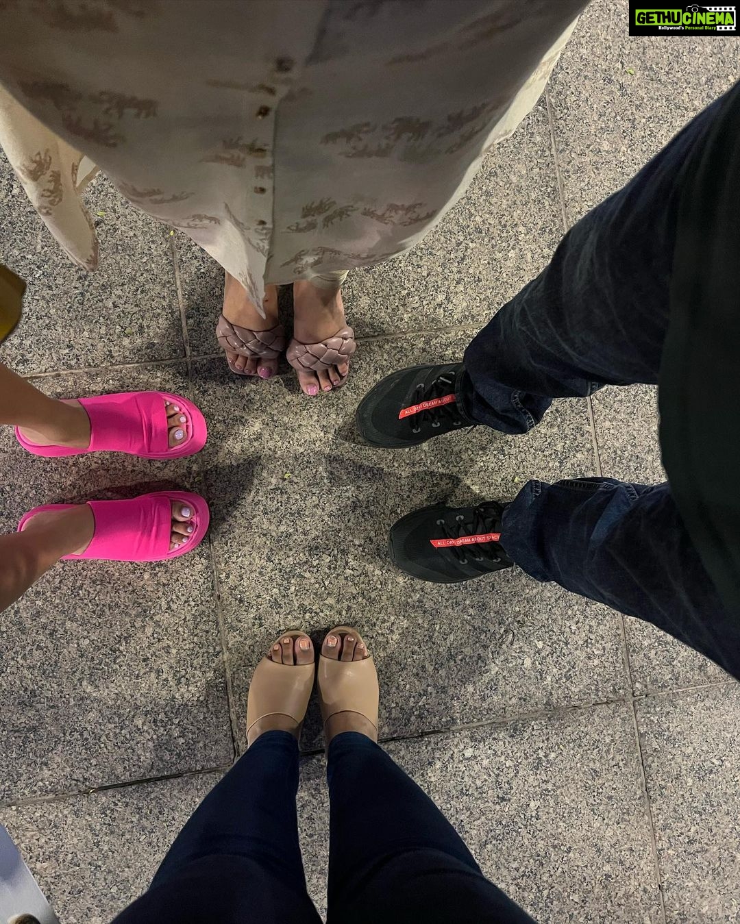 Anushka Sen Instagram - Nights like these 🦦✨💁♀️💕