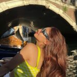 Anushka Sen Instagram - Venice is so beautiful 💜🫶🥰 Venice, Italy