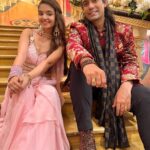 Anushka Sen Instagram - One of my fav moments from #mastnazronse @jubin_nautiyal you have such a melodious voice , so talented and you’re such a nice down to earth human being!! It was lovely working with you! 😇😍