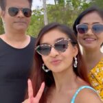 Anushka Sen Instagram - This trend with my cool parents 💯🦦 #reels #reelsinstagram Maldives
