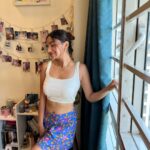 Anushka Sen Instagram - friyay 🦋🌻🌸