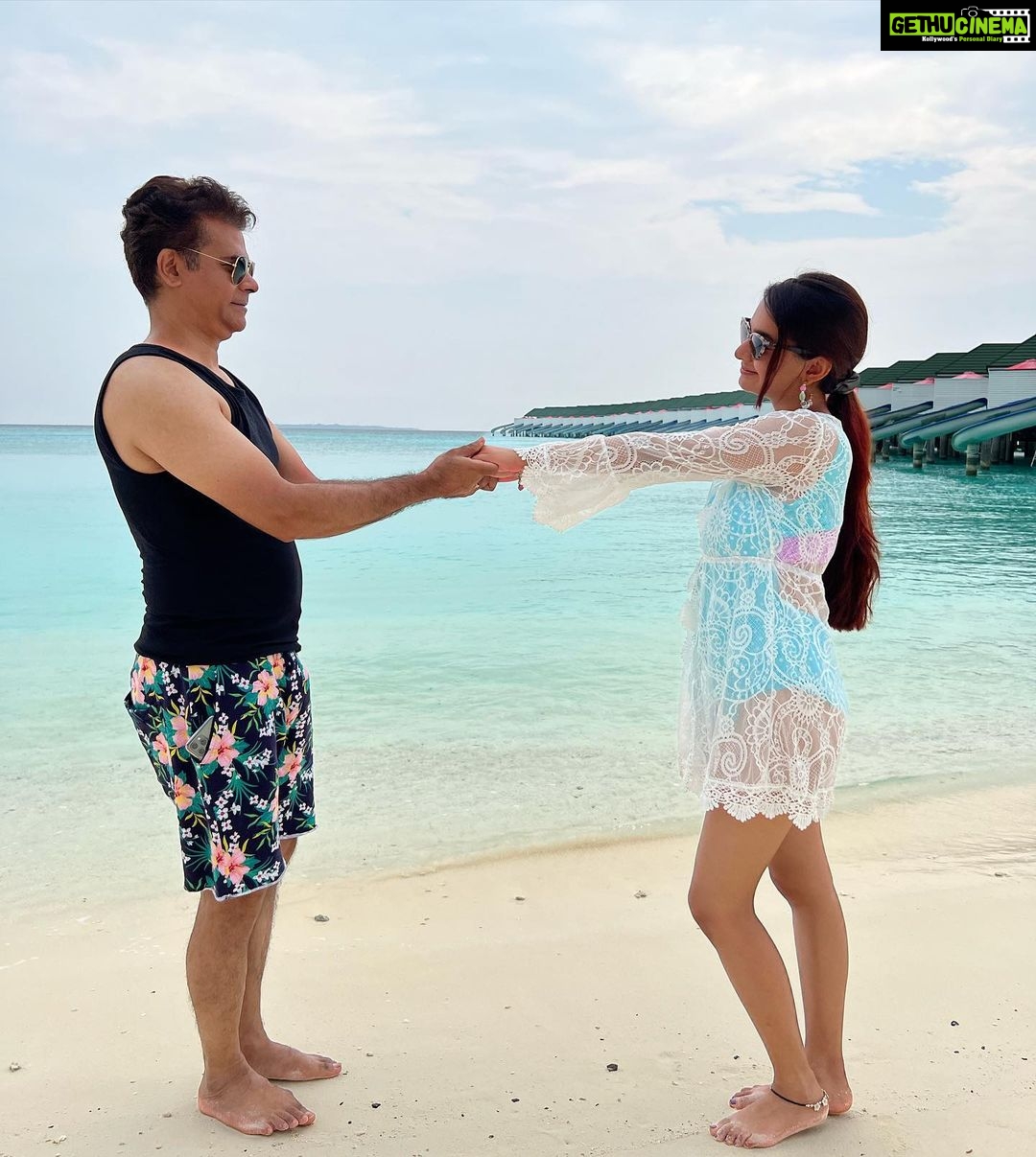 Anushka Sen Instagram - papu’s lil girl, always & forever 🦋 @anirban.sen11 ly🥰