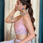 Anushka Sen Instagram - Aashiqui katilo ki gali hai 💗 . Jewellery: @papadontpreachbyshubhika