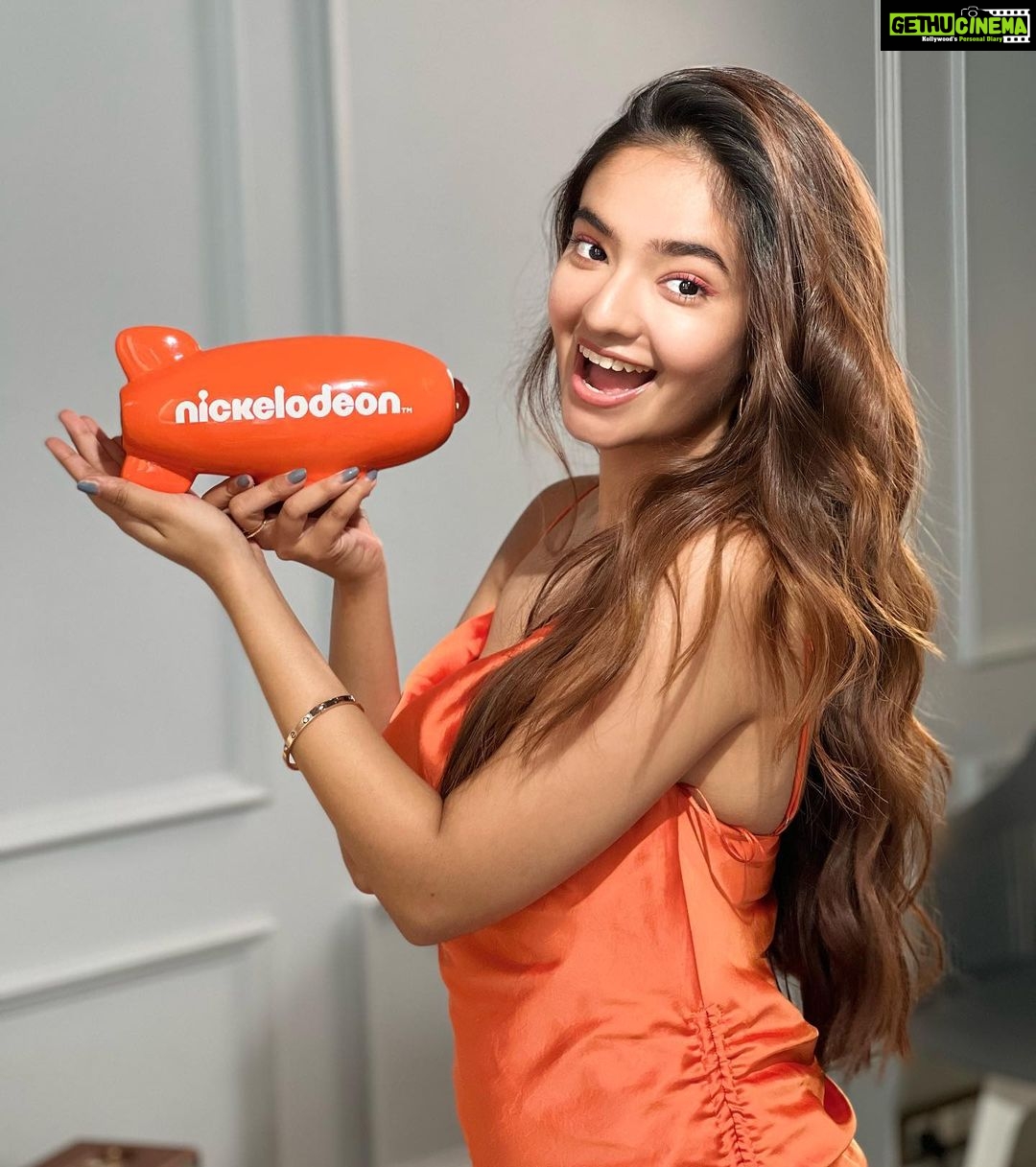 Anushka Sen Instagram - ‘Favourite Instagram Personality’Kids choice Nicklodean Awards 2022! 😍yayy! thank you everyone for voting for me! Lots of love to you guys 💗 @nickindiaofficial Watch me in #KCAIndia2021 on @voot at 8:30 pm 🦦✨