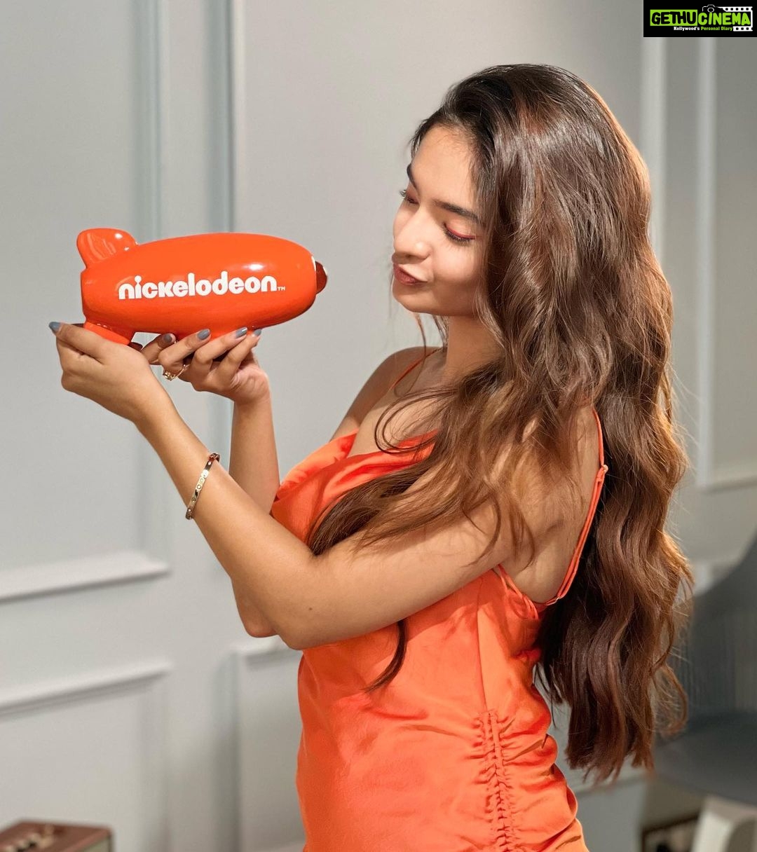 Anushka Sen Instagram - ‘Favourite Instagram Personality’Kids choice Nicklodean Awards 2022! 😍yayy! thank you everyone for voting for me! Lots of love to you guys 💗 @nickindiaofficial Watch me in #KCAIndia2021 on @voot at 8:30 pm 🦦✨