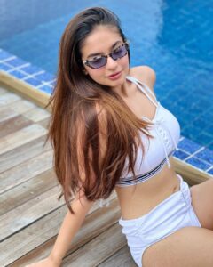Anushka Sen Instagram - beach baby 🤍☀️