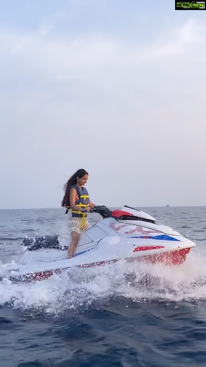 Anushka Sen Instagram - Travel, love, live, laugh ✈️🦦☀️🏝 #reels #travel #jetski Maldives