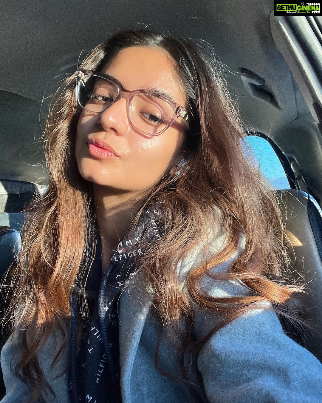 Anushka Sen Instagram - 7 am selfies in Shimla 🤍⛰ #nofilterneeded