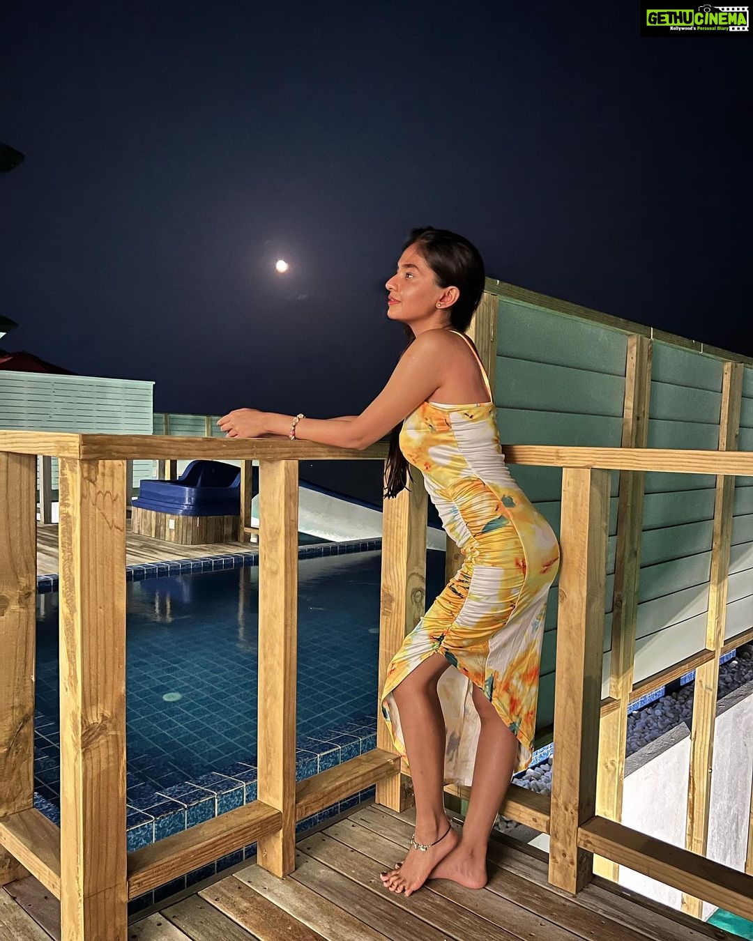 Anushka Sen Instagram - I said I will never fall unless itβs you I fall into ππ . Wearing: @urbanic_in Maldives