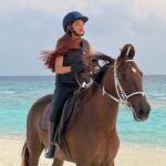 Anushka Sen Instagram - horse riding with kanbulo in @siyamworld 🐎 🏝#maldives Maldives