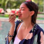 Anushka Sen Instagram – FOODDDD🥰💃💯 Siyam World