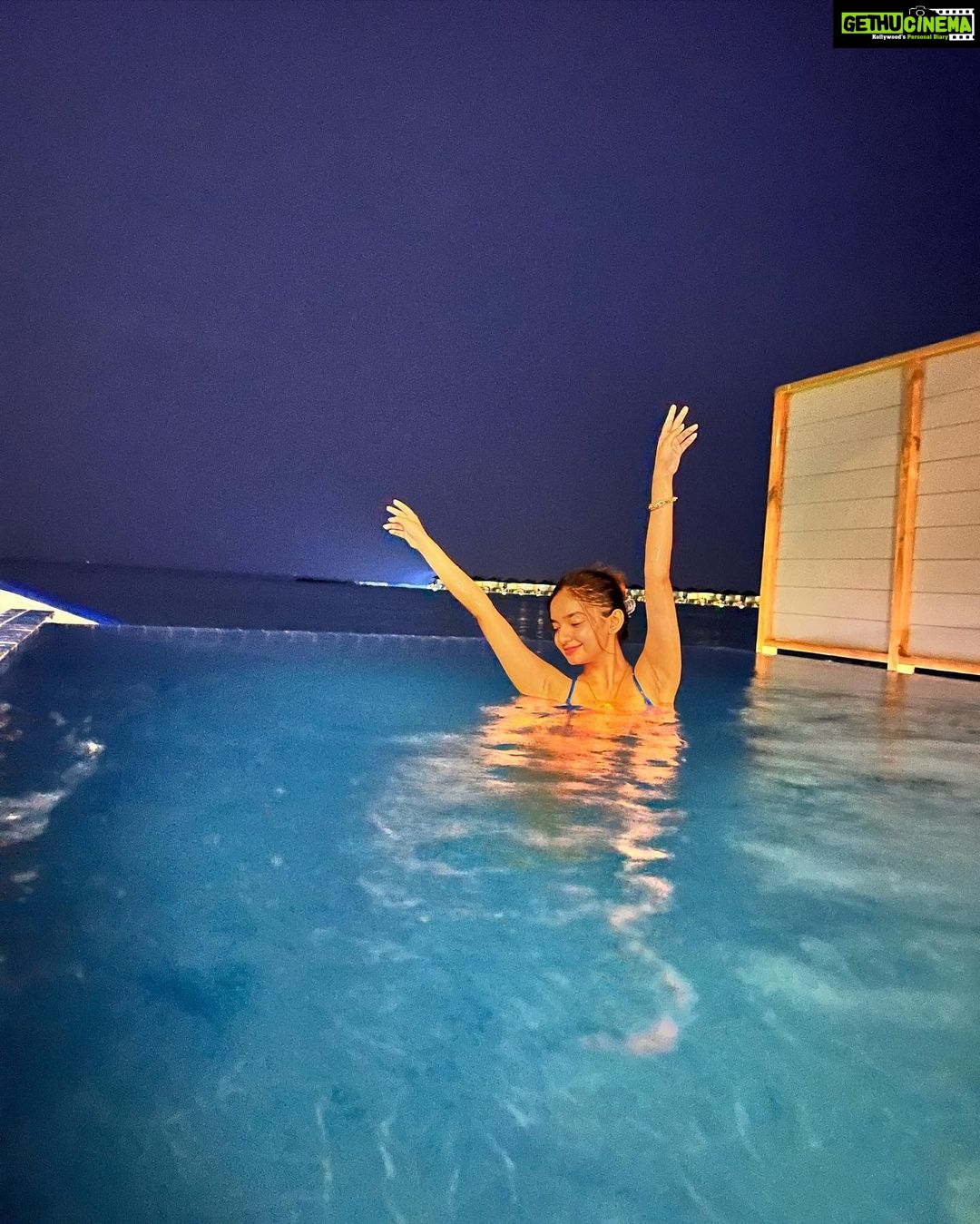Anushka Sen Instagram - water baby 💘🌠🌙 Maldives
