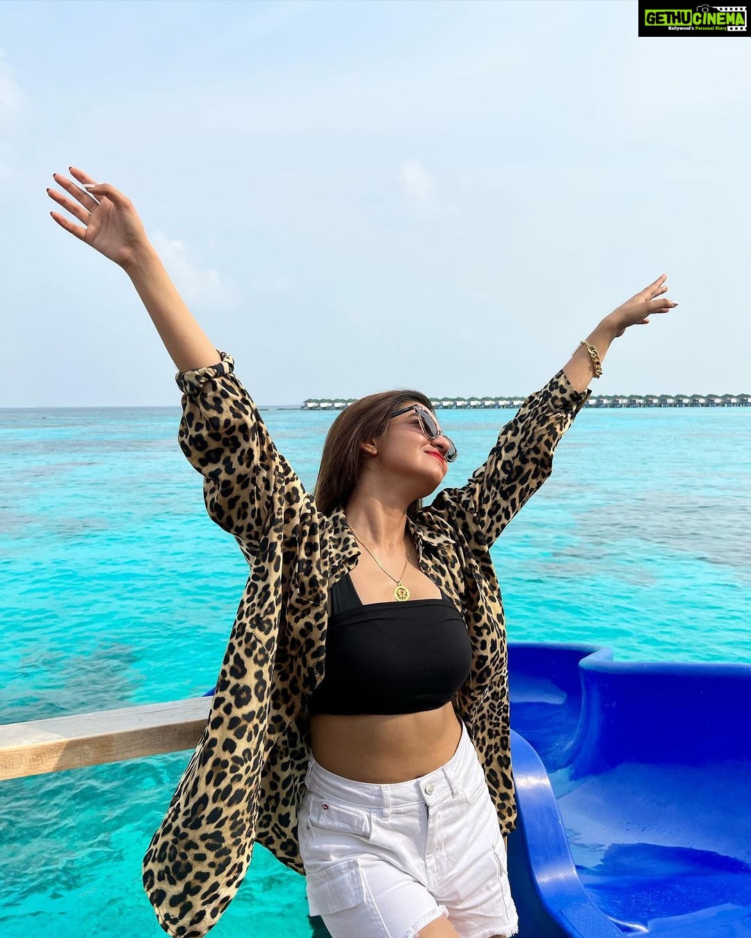 Anushka Sen Instagram - MALDIVES 🇲🇻 ✈️❣️💗☀️ . @siyamworld Siyam World