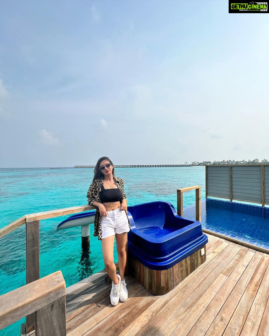 Anushka Sen Instagram - MALDIVES 🇲🇻 ✈️❣️💗☀️ . @siyamworld Siyam World