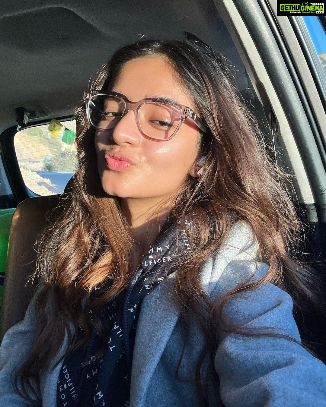 Anushka Sen Instagram - 7 am selfies in Shimla 🤍⛰ #nofilterneeded