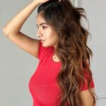 Anushka Sen Instagram - Bittersweet ecstasy that you got me in, falling deep I can sleep tonight ❣️