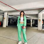 Anushka Sen Instagram - airport look ✈️ . Wearing: @bonkers.corner